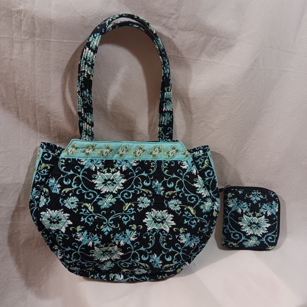 Lemon Hill Womens Quilted Tote and Wallet Blue Floral